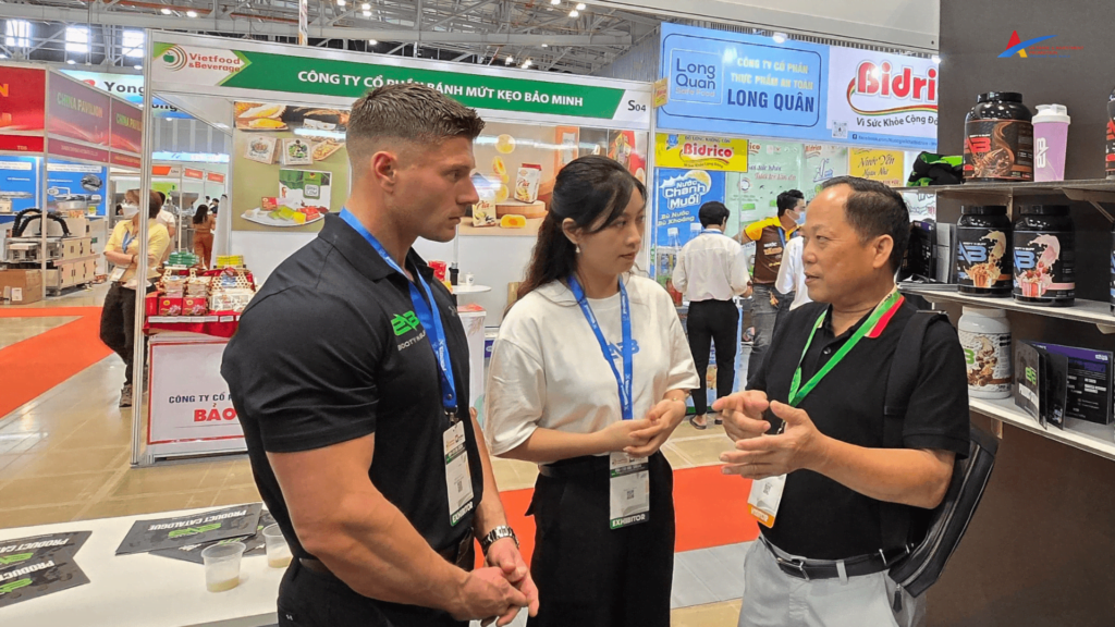 Sharing with customers at the event