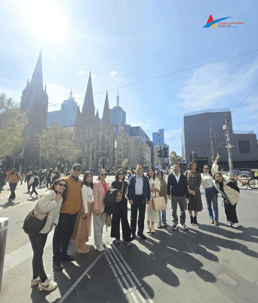 The delegation visited famous landmarks in Australia