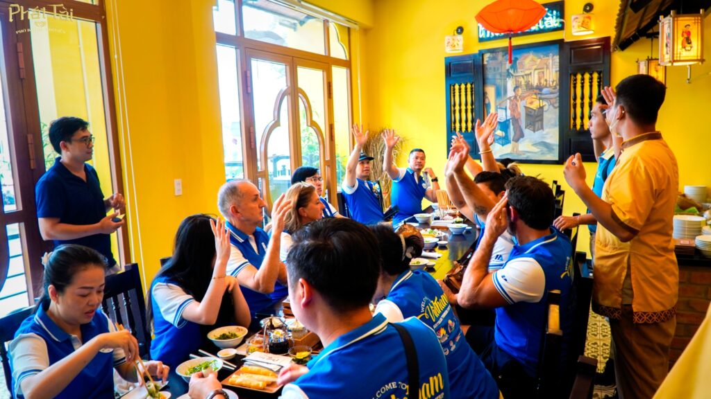 The Australian famtrip delegation of tourism businesses enjoyed traditional Pho